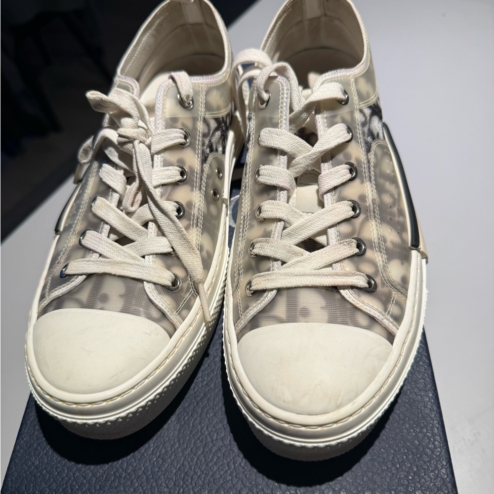 Dior Men's Low-Top Sneaker in Cream and Black Oblique
